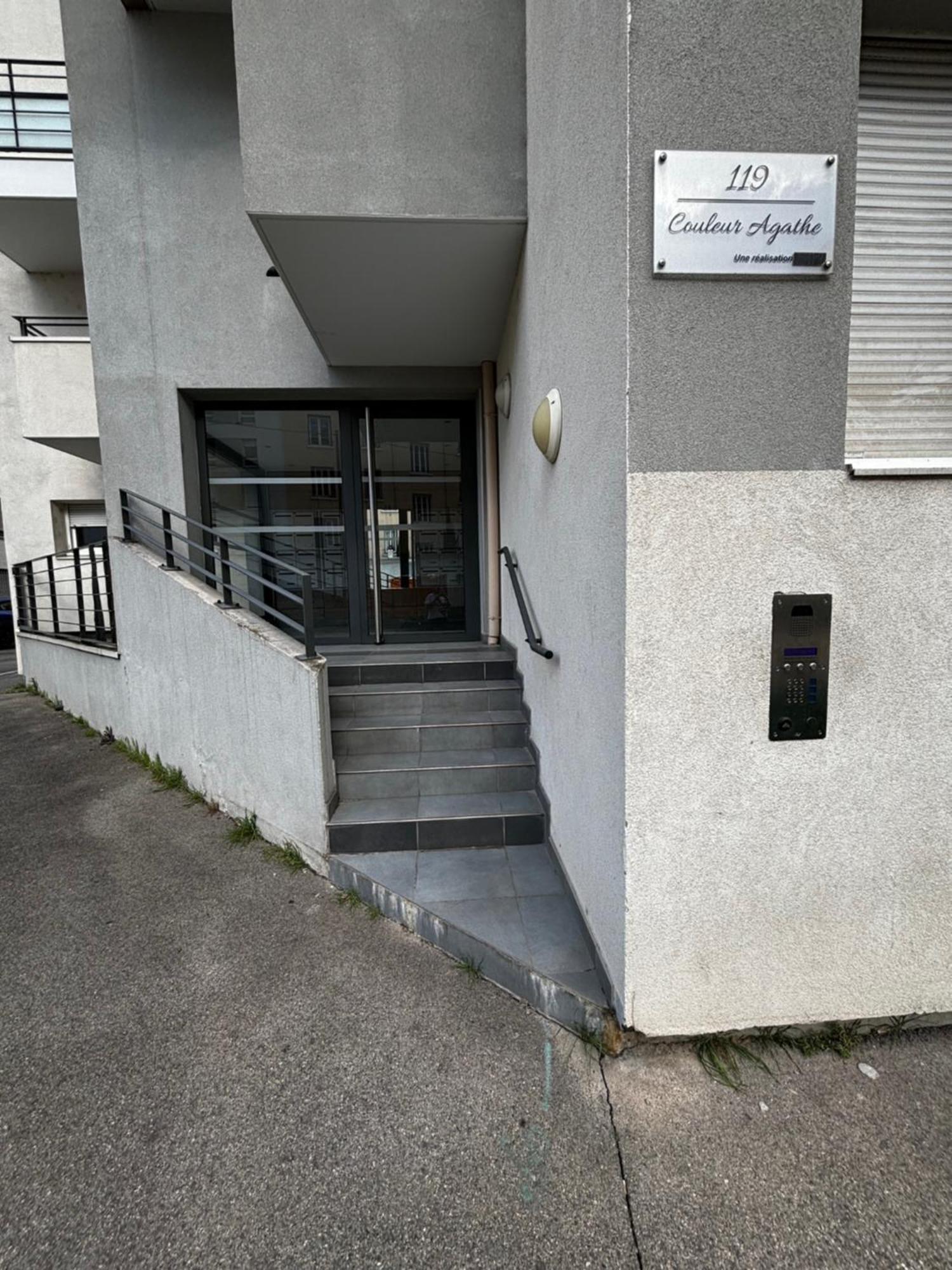 L'Havana : Proche Gare Partdieu / Aeroport / Groupama Stadium Villeurbanne Exterior foto